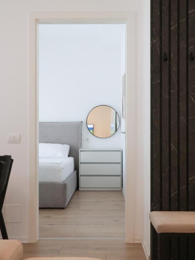 Luxury Rooftop 23 Bed & Breakfast Tiranë Eksteriør bilde