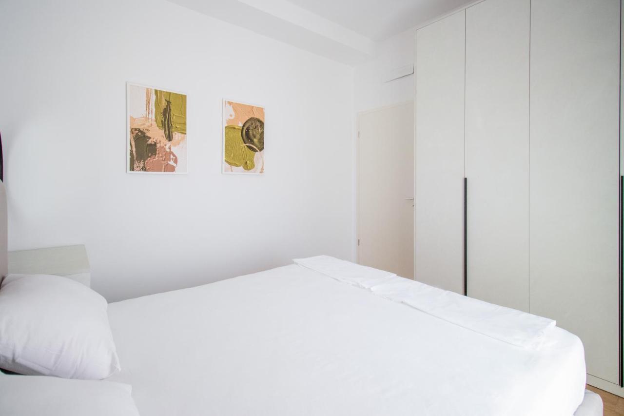 Luxury Rooftop 23 Bed & Breakfast Tiranë Eksteriør bilde