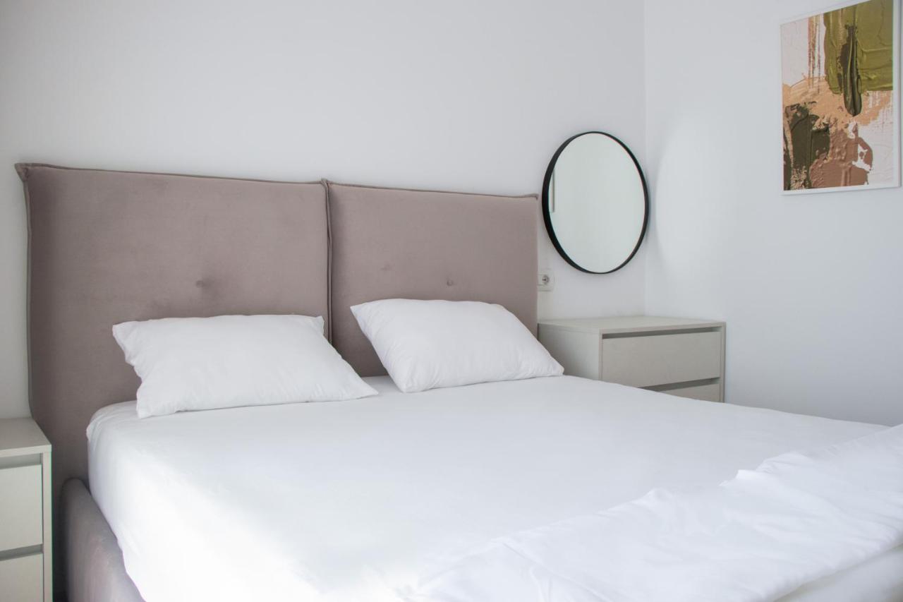 Luxury Rooftop 23 Bed & Breakfast Tiranë Eksteriør bilde